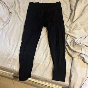 Shein butt scrunch leggings.